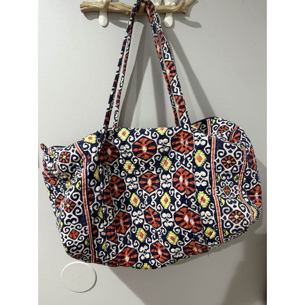 Veraโ Bradley Womens Sun Valley Pattern Travel Duffel Bag Multicolor READ